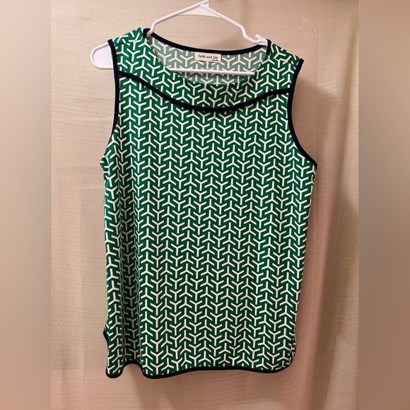 ⚫️ BOGO Faith and Joy Green and White Geometric Sleeveless Tank Top Size Large - Picture 1 of 7